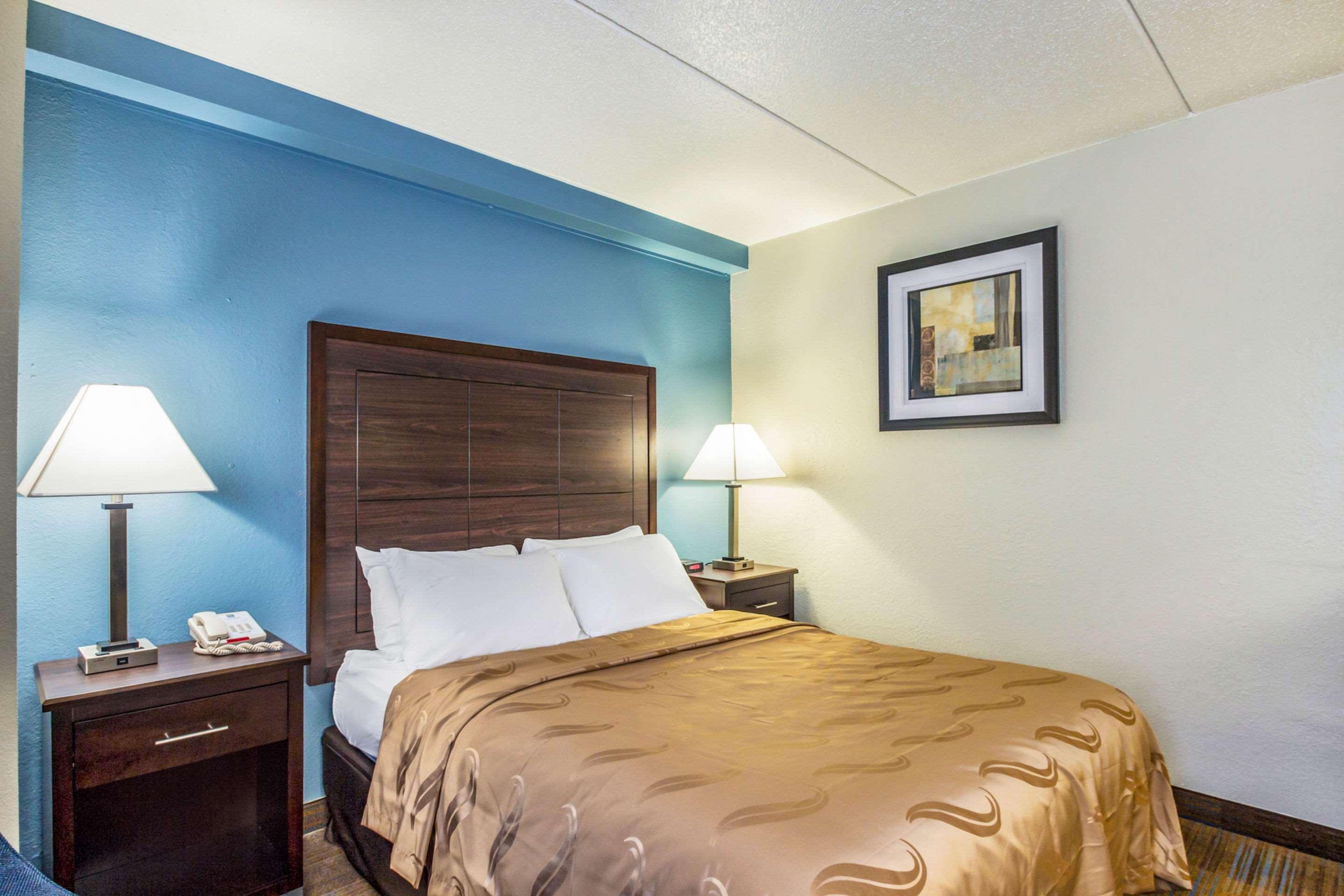 Americinn By Wyndham Madison Wi Bagian luar foto