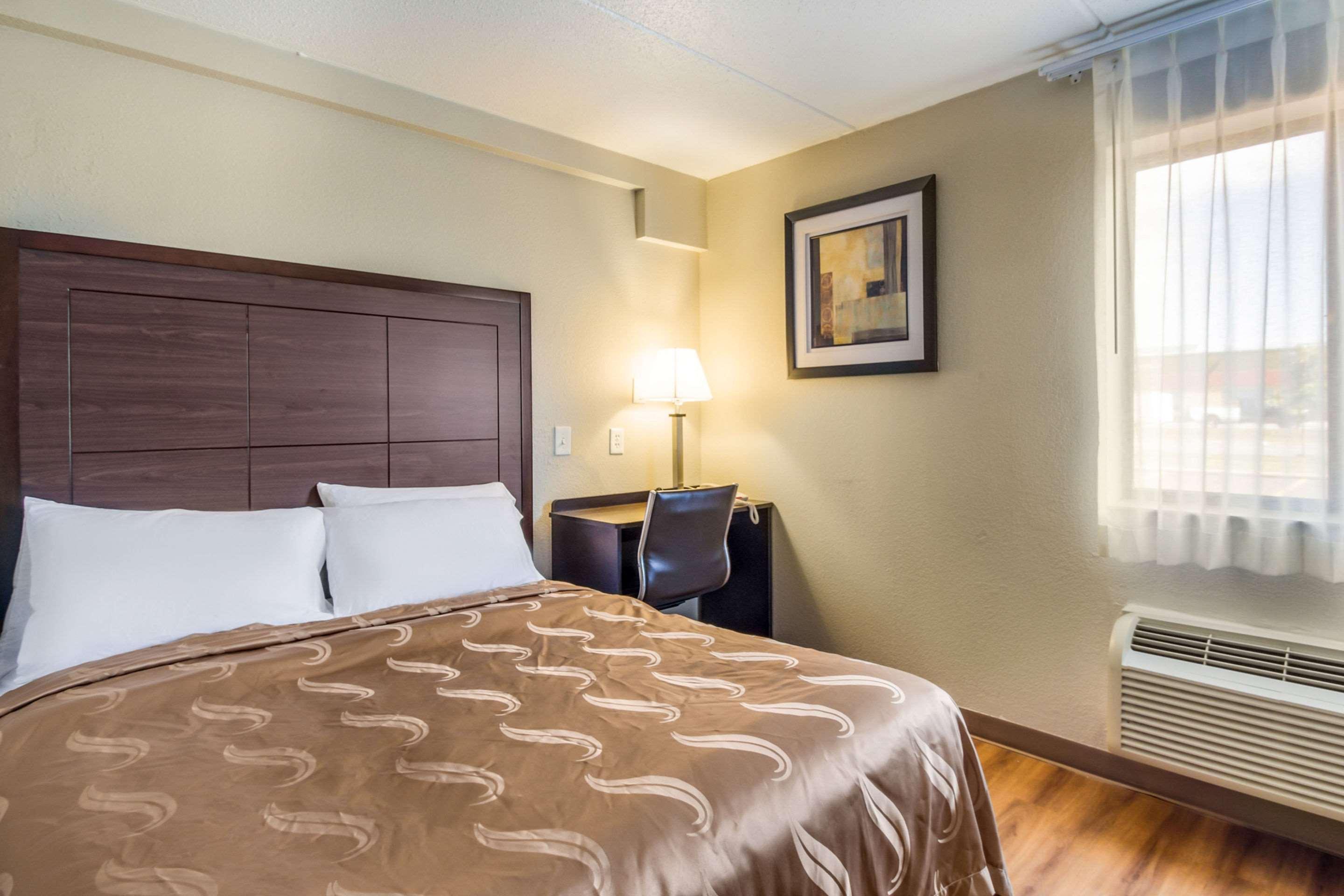 Americinn By Wyndham Madison Wi Bagian luar foto