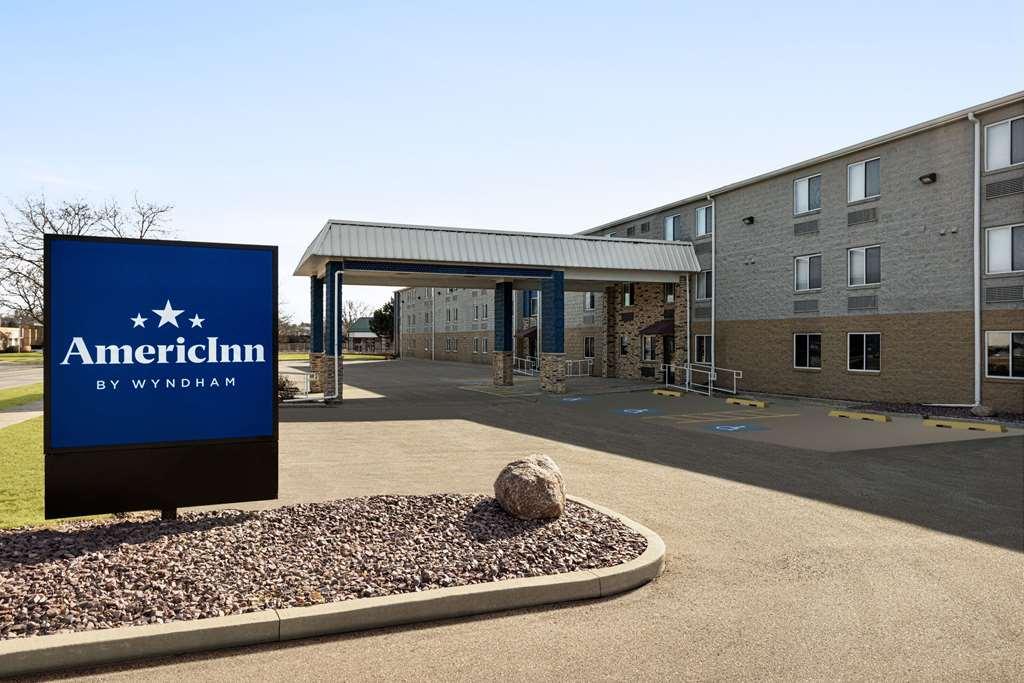 Americinn By Wyndham Madison Wi Bagian luar foto
