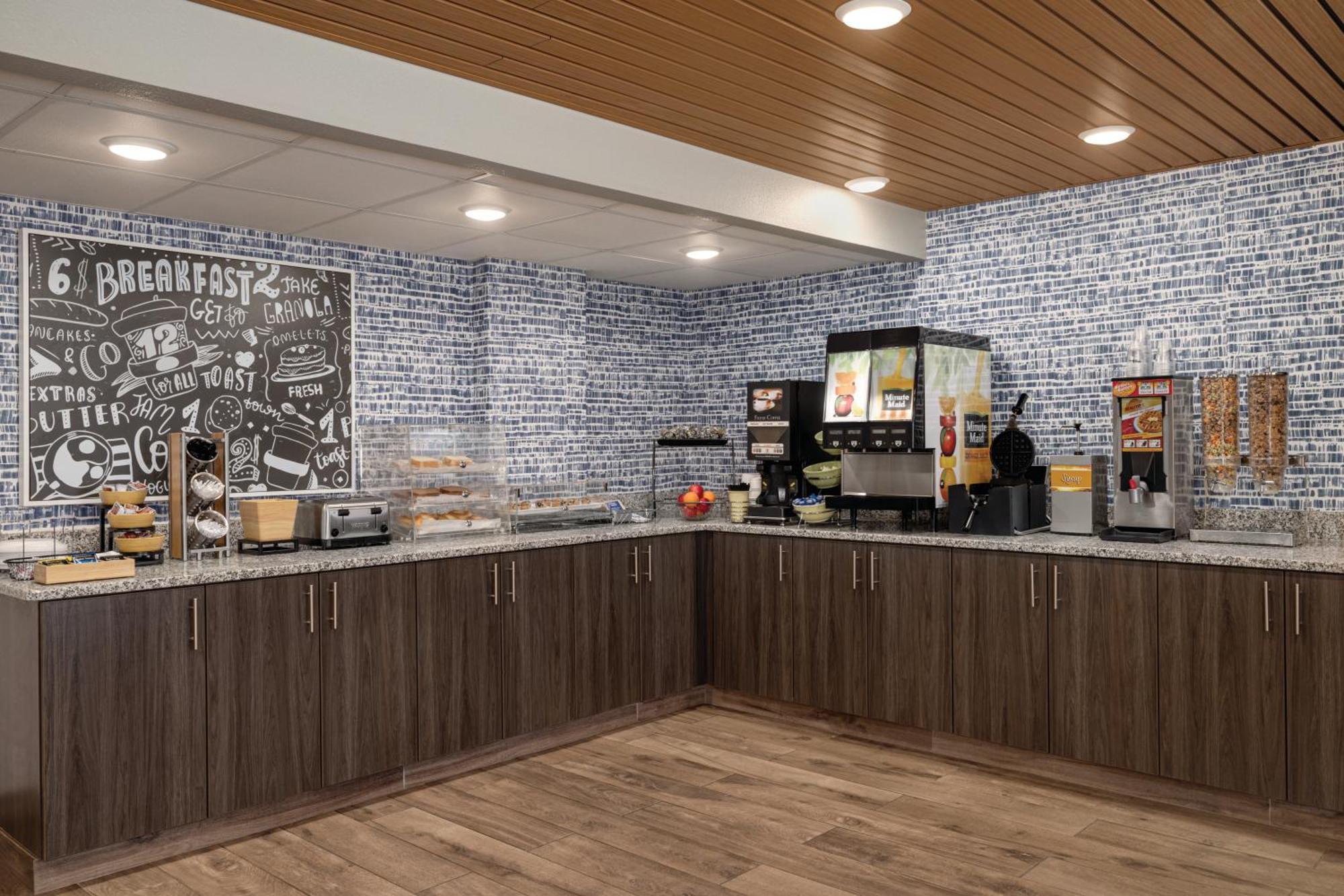 Americinn By Wyndham Madison Wi Bagian luar foto